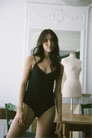 Nu artistique: Séance photo lingerie boudoir avec Mathilde Lsry par le photographe Antonio Barros