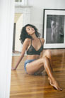 Nu artistique: Séance photo lingerie boudoir avec Yanne Bisi par le photographe Antonio Barros